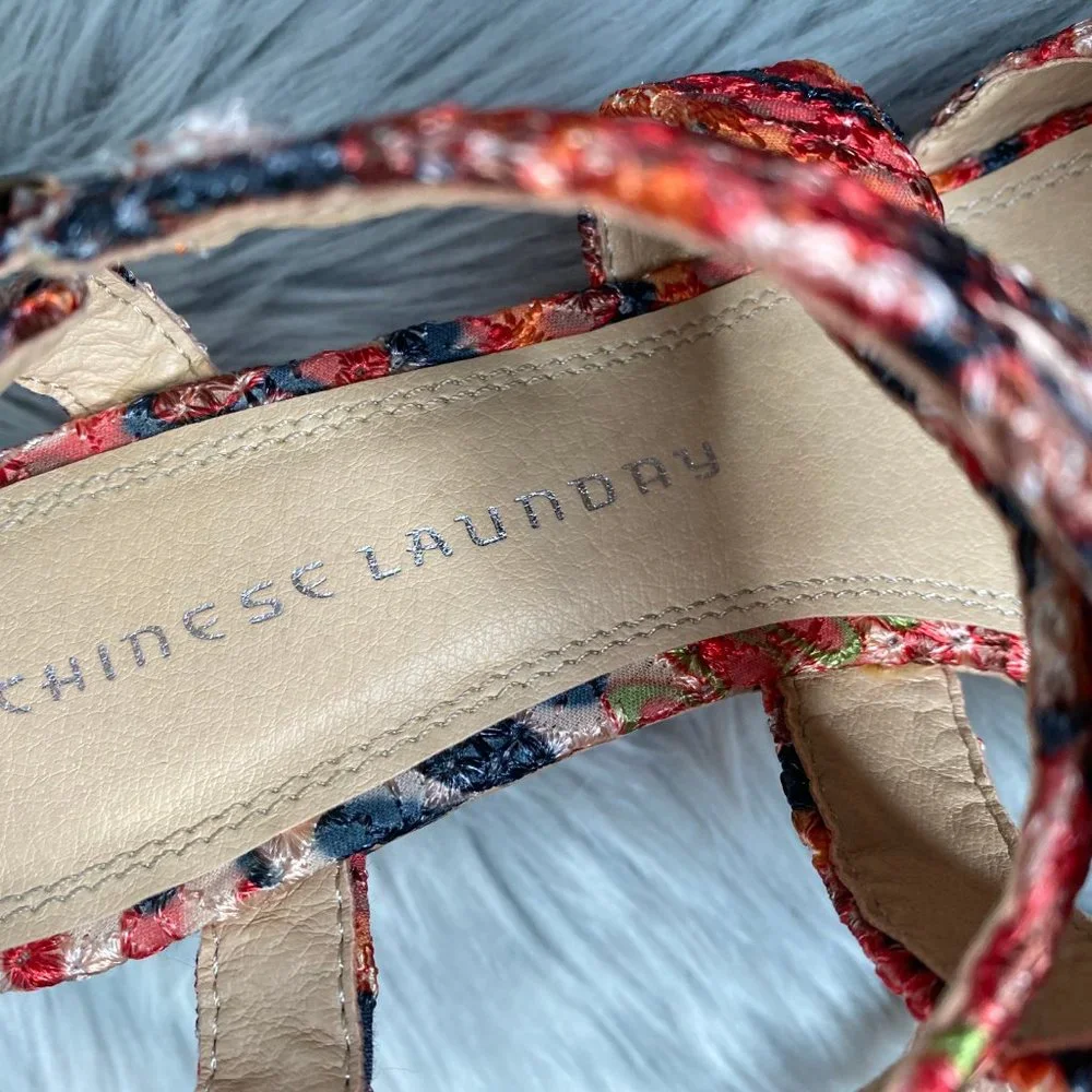 EUC Chinese Laundry Wedges Z-Mandisa 8.5